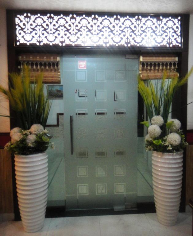 Hotel Orbit 34 Chandīgarh Exterior foto