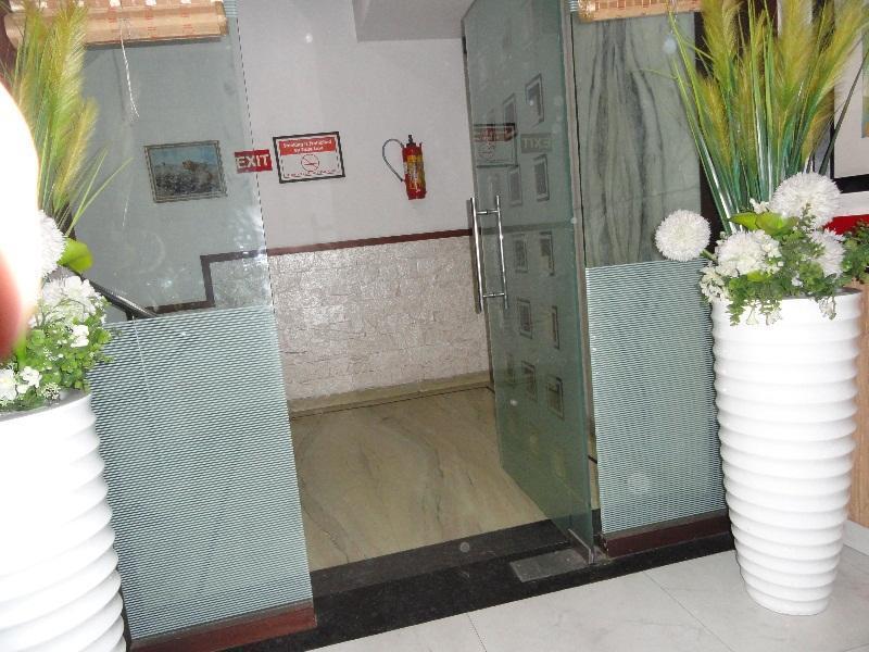 Hotel Orbit 34 Chandīgarh Exterior foto
